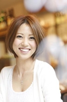 人気スタイリスト楠玲子さんとのコラボジュエリー、新宿髙島屋店で販売