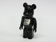 「げんべい×BE@RBRICK」－葉山のビーサン専門店が初の逆コラボ