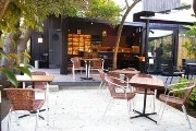 鎌倉・由比ヶ浜のそばダイニングがカフェ－オールドビーンズコーヒーも