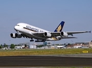 総2階建て旅客機「A380」、世界初の納入先はシンガポール航空