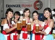 シンガポールでもビールの祭典「オクトーバーフェスト」