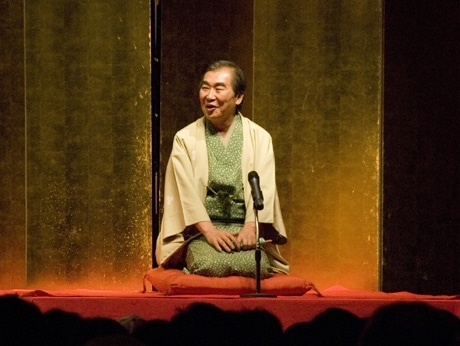 桂三枝さん、星で恒例の創作落語独演会－「童謡」で歌声も披露