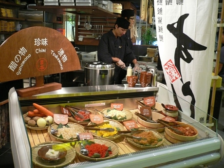 シンガポールの「しょくどう」－手ごろな価格と豊富なメニューで人気に
