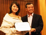 シンガポールの親日家女優、日本を伝える文化施設の「親善大使」に任命