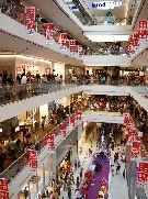 オーチャード・ロードに「313＠サマセット」－ユニクロ国内最大店、人気に