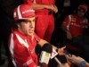 インタビューに応えるフェルナンド・アロンソ選手とフェリペ・マッサ選手 －フェラーリ・チーム、セントーサにオープン予定の海洋博物館でパーティー開催