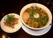 グランデュオ立川中華街に新店－タンツー麺「誠品」と焼きそば「梅蘭」