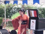 立川のカフェでプロ紙芝居師が口演－紙芝居作りも