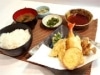 IT企業がセルフスタイルの天ぷら店－定食主体に低価格実現