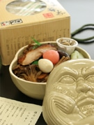 昭和30年代の復刻駅弁－高崎名物「だるま弁当」
