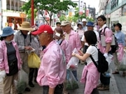 ボランティア「街の草取り隊」、高崎市街地で4回目の「出動」