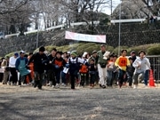 高崎観音山でオリエンテーリング－小学生17人を含む149人が参加