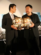 映画「クライマーズ・ハイ」の原田眞人監督、堤真一さんが舞台あいさつ