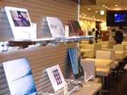 公募作品を製本して展示「あなたの本の展示会」－個性豊か36点