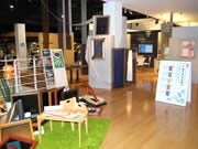 季離宮で「博多織」をテーマにしたインテリア企画展