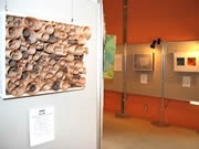 福岡教育大OBのアート集団、「居場所」テーマにボックスアート展