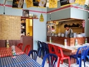 大名のタイ料理店「ガムランディー」がリニューアル－情報コーナーも