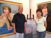 新天町のギャラリーで「ヨン様」絵画展－ヨン様好きの妻の影響も