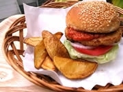 警固に「ナチュラルジャンク」テーマのハンバーガー店－パテに大豆使用