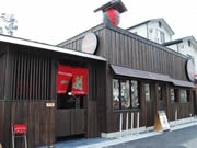 「一蘭」発祥の店・那の川日赤通り店がリニューアル－エアシャワーも