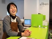 警固にカフェ・ギャラリー併設の写真店－フリーカメラマンが開業
