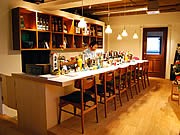 新宿ゴールデン街のバー元店長、大名に新店－薬草系リキュールなど