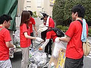 CATV「ジェイコム福岡」、天神で地域清掃－ライジング福岡の選手も