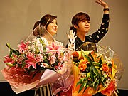 映画「きみはペット」チャン・グンソクさん、天神で舞台あいさつ