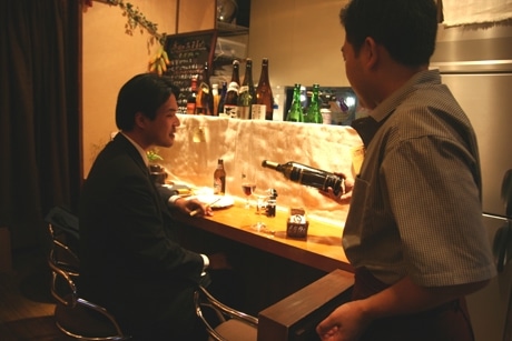 新御徒町にダイニングバー、店長は陸自「即応予備自衛官」