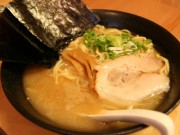 御徒町にしょうゆ豚骨ラーメン店「琢丸」－独自開発の鍋でスープの雑味除く