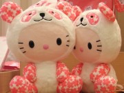 「さくらパンダ×ハローキティ」コラボグッズに第2弾－松坂屋上野店