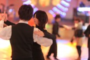 鶯谷のダンスホールで合コンイベント－45歳以下限定、踊れない人向けに