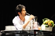 平井堅さん、自分は「愛らしい人」？－FM802公開生放送出演で