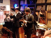 堂山でジャズをテーマに個展とライブ－若手ミュージシャンらが企画