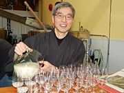 カナダ初の酒造所「酒工房」が1周年－仕込み作業を初公開