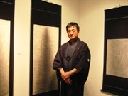 手すき和紙と墨のアート－バンクーバーでアーティスト原博史さん作品展