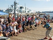 ノースバンクーバーの桟橋でイベント「Party at the Pier」