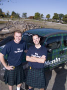 リッチモンドの窓ふき会社「Men In Kilts」が急成長－キルト姿で評判に