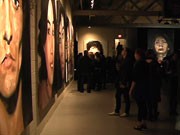 バンクーバー・イーストサイドで消息を絶った女性を描く画家、注目集める