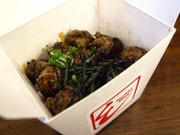 テークアウトで串焼きを－ダウンタウンの「KUSHI BOX」、開店以来連日盛況に