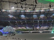 オリンピックとの溝ないパラリンピックを世界へ伝える－地元テレビは開会式を生放送