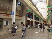 「山口井筒屋」開業から1カ月－商店街全体の通行量は2割増に