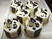 丑年にちなみ「もぉ～ちゃんケーキ」限定発売－山口グランドホテル