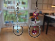 山口の北欧雑貨店で「プラチナスワロストラップ」販売－空気浄化作用も期待