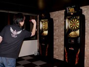 宇部・中央町にダーツバー「TripleA」移転オープン－ダーツ本格的に