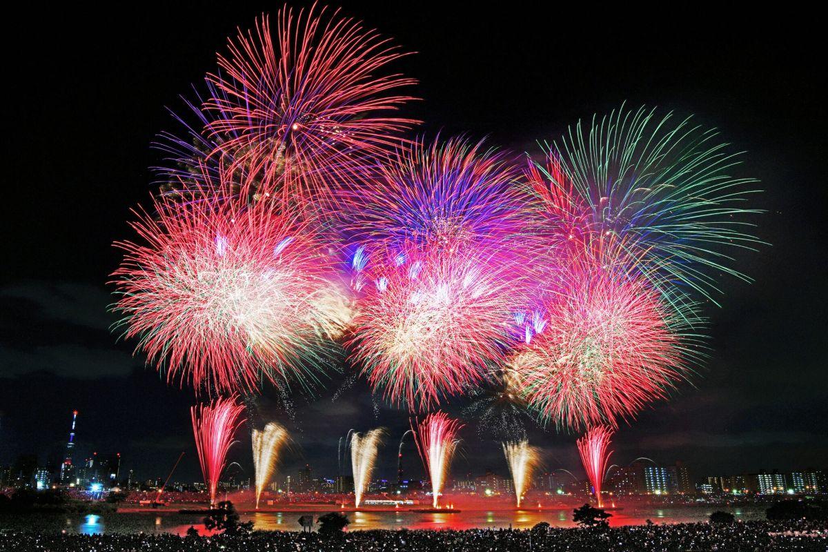 写真提供＝足立ストリートフォトコンテスト応募作品hanabi_bito