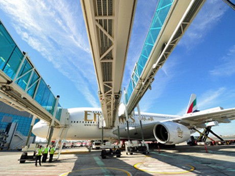 ドバイ国際空港にエアバスA380専用コンコース-20搭乗ゲート、成田便も発着