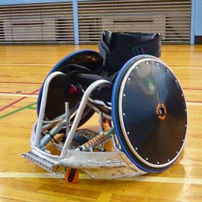 羽田空港美術館で「もっと知りたいパラリンピック」展 競技用車いす・義足など