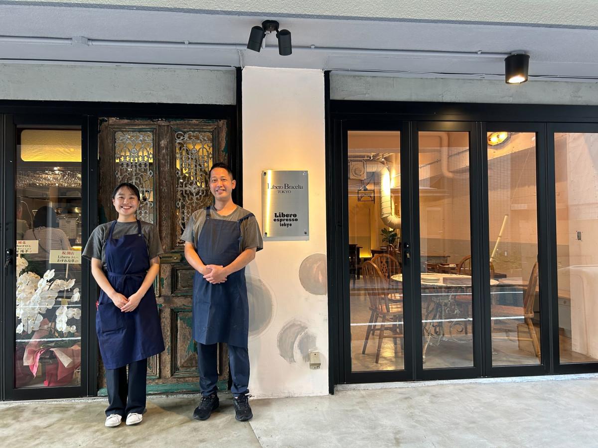 店主の山岡さん（右）とスタッフ