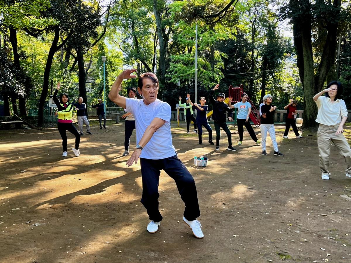 「赤坂氷川神社 健康太極拳」の様子